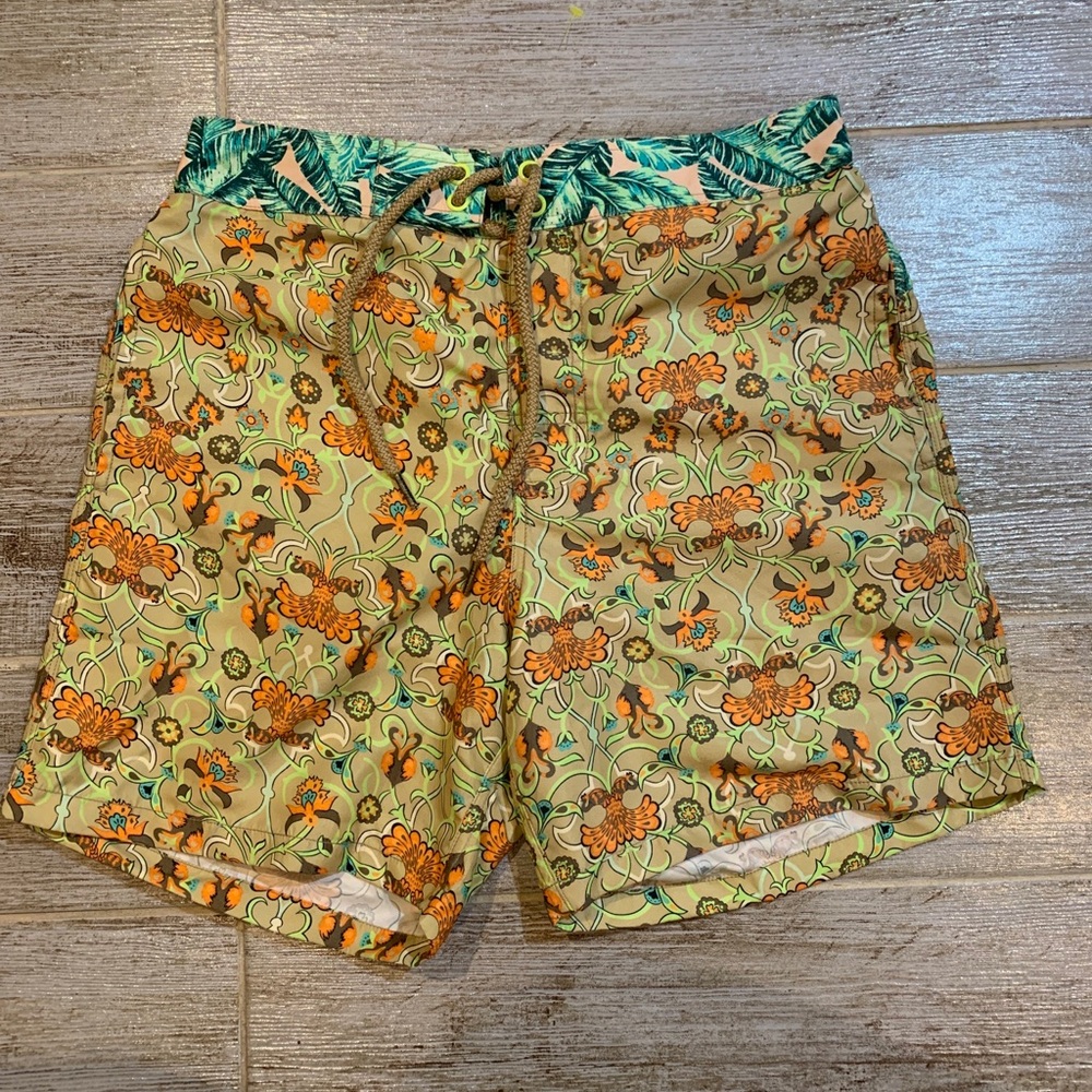 Maaji Yellow Paisley Swim Trunks Size Large
